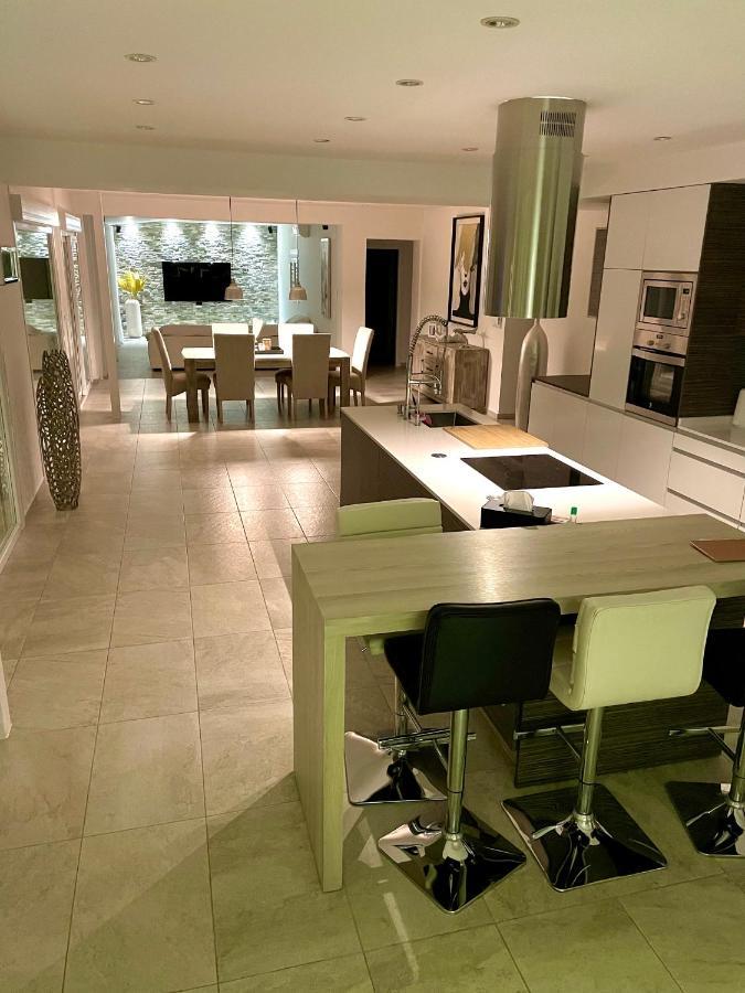 Villa Pyeranch ตอร์เรเวียคา ภายนอก รูปภาพ